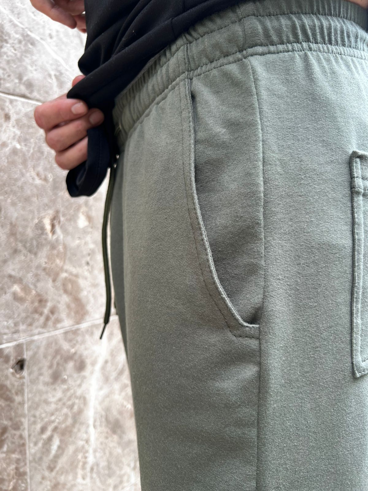 Pantalón JOGGER Classic Verde Oliva
