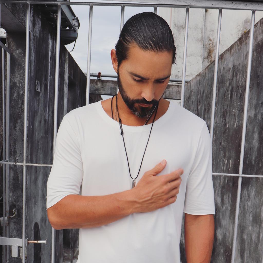 White URBAN T-shirt