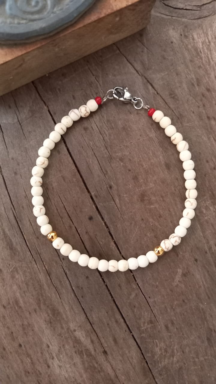 BINDÚ Howlite Bone Bracelet 4mm